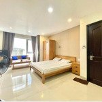 Căn hộ 1 phòng ngủban công gần cầu nguyễn văn cừ_nowzone_hotel pullman quận 1