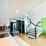 Cho thuê duplex 2 phòng ngủ feliz en vista full nội thất, giá 27 triệu/tháng, lh: 0977680053