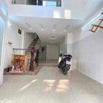 Cho thuê nhà đường cách mạng tháng 8, quận 10, diện tích: 4.5x15m, trệt 3 lầu, giá 25 triệu