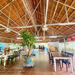 Sang gấp nhà hàng 40 mét mặt tiền view sông biên hòa 2000m2.