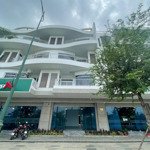 Văn phòng sang trọng tại shophouse lakeview thủ thiêm giá sốc 220,14 triệu/tháng - sàn trống suốt