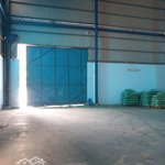 Cho thuê kho xưởng giá rẻ bến lức long an 1200m2