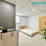 Studio - cửa sổ trời - full nội thất