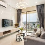 Bán căn hộ gold view 2 phòng ngủ2wc; diện tích: 80m2; full nội thất đẹp, giá bán 4.4 tỷ, ban công rộng liên hệ: 0972 443 344