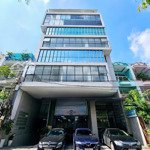 Chính chủ cho thuê gấp toà nhà nguyễn đình chiểu q3, ngang 9m,dtsd: 1000m,trống suốt,nhà đẹp,250tr