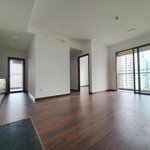 Cần cho thuê 71m2 căn góc. view sông, thoáng mát 2pn 2wc, nhà đẹp