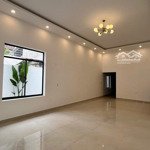 Bán nhà - nằm ngay trung tâm thành phố - 162m2 - giá chỉnh nhẹ 8,5 tỷ