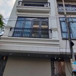 Cho thuê nhà dương nội hà đông dt 50m2 x 5t, thang máy, điều hòa, ô tô đỗ cửa nhà mới đẹp 19tr