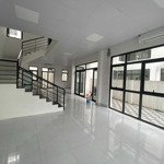 Cho thuê giá rẻ: bt dương nội 350m2 sàn, hoàn thiện đẹp, full điều hòa