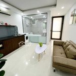 Cho thuê căn hộ 50 m2, view hồ tây, 1 khách 1 bếp 1 wc, đầy đủ nội thất