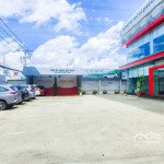 Cho thuê showroom - mặt tiền quốc lộ 13 - tp.thủ đức