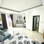 Cho thuê căn hộ studio full nt_rộng 40m2_bancol_thang máy_ gần chợ hoàng hoa thám