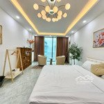 Nhà trung tâm phố hoàng mai nhỉnh 15tỷ sở hữu căn nhà mặt phố full nội thất 65m2 full nội thất.