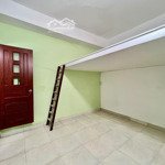 Cho thuê duplex giá rẻ 30m2 nội thất cơ bản ở được 2-3 bạn gần cv lê thị riêng quận 10