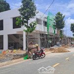 Nhà phố chuyên gia kcn vsip khép kín compound chuẩn nhật, 90m2 - gara ô tô giá 3,3 tỷ