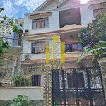 Villa khu 215 nguyễn văn hưởng 3 lầu 5 phòng đủ nội thất