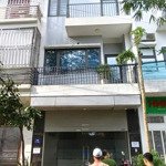 Cho thuê nhà tại vạn phúc,hà đông. diện tích: 70m2*4 tầng . giá bán 15 triệu.lh ms.thắm 097236770