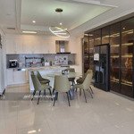 Cho thuê căn 3 phòng ngủ 128m2 tầng cao view hồ tây chung cư watermark - 395 lạc long quân, chỉ 28 triệu/tháng