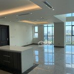 Gia đình tôi cần bán căn 3 phòng ngủ130m2 tòa muberry lane , giá bán 6 tỷ .bao phí , liên hệ: 0977632716