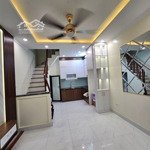 Trung tâm quận - thoáng mát - tiện ích - trần khát chân 30m2 6tmặt tiền4.2m, 4.75tỷ, vị trí siêu đẹp