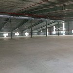 Cho thuê xưởng khuôn viên 12.000m2 giấy tờ pháp lý đầy đủ. nằm cụm công nghiệp tân uyên, bình dương