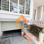 Cho thuê nhà nguyên căn 8x20m, 1 hầm 2 lầu, 4 phòng liên hệ: 0931254268