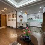 Bán chung cư vũ phạm hàm 95m2, 3 phòng ngủ, nhà rất đẹp. 0975118822