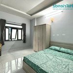 Studio cửa sổ lớn, full nội thất, trống sẵn - gần cầu chữ y , q8