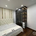 Bán nhà mặt ngõ lê thanh nghị 35m2x6 tầng,giá:5,65 tỷ,kinh doanh và ở sướng,5 ngủ mới đẹp thoáng.