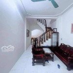 Cho thuê nhà phân lô tại trung kính to full nội thất 50m2x4tầg 4pn oto qua cửa. hợp làm văn phòng