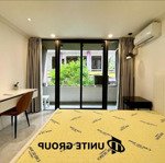 Cho thuê căn hộ 1 phòng ngủngay phan xích long - view đẹp, ban công lớn gần trường sa, q1 ở phú nhuận