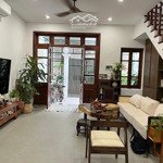 Cho thuê nhà biệt thự phố lý nam đế, dt 90m2 x 3t, nhà có 3 ngủ full nội thất sịn, giá 55tr/tháng