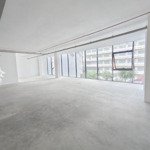 Cho thuê vp q1 mới xây 150m2 đối diện the grand manhattan, đh văn lang khu sang trọng q1