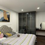 Cho thuê căn hộ cao cấp vinhomes central park căn 3 phòng ngủ giá cực tốt - 0942815678