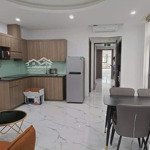 Chính chủ cho thuê chung cư mini phố nguyễn sơn 50m2 1 ngủ 1 khách riêng giá 8 triệu.lh:0916393862