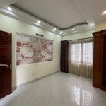 Bát khối- nguyên căn lô góc gara ô tô- 45m2 5 tầng - đồ cơ bản