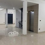 Bát khối - 180m2 làm vp, spa, cty - chỉ 12tr/ tháng - ô tô đỗ cửa - ko chung chủ