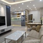 Bán căn hộ sky garden 2 - 91m2 căn góc 3 phòng ngủ2 vệ sinh- giá bán: 5, x - giá cho thuê: 40 triệu liên hệ: 0903788101