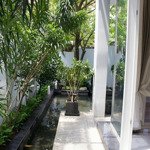 Cho thuê villa thảo điền nội thất cơ bản, (10m x 20m), 5 phòng ngủ 1 trệt 2 lầu. liên hệ: 0931378683