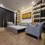 Cần cho thuê độc quyền căn 30m2 full đồ studio giá rẻ 5 triệu/tháng oasis ecopark