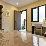 Căn hộ 1 phòng ngủ 50m2, full nội thất mới đẹp, ban công to rất chill, máy giặt riêng - tại quận 3