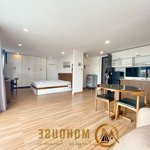 Căn hộ penthouse balcony lớn, giặt riêng, full nội thất mới, gần chợ tân định, cầu bông q1