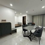 Cho thuê căn 1 phòng ngủ+ 60m2 full nội thất, tầng cao view ngoại khu