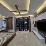 Biệt thự siêu đẹp đường 31c khu an phú q2diện tích200m2 kết cấu: hầm+ 4 tầng lầu, ntcb, giá bán 65 triệu/tháng