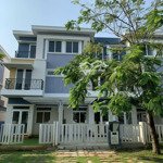 Nhà phố rosita khang điền quận 9 rất đẹp, 1 trệt, 2 lầu, 4 phòng ngủ, dtsd 250 mét. 0907706348 liên