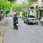 Bán nhà phố nguyễn trãi- phân lô - taxi qua nhà - 2 thoáng - 10m ra mặt phố. dt: 45m- 4t- mt: 3,6m