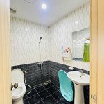 Chính chủ bán căn 67m2 2pn 2wc, full đồ đẹp, nhà như mới thoáng mát dọn vào ở luôn, lh: 0866457124