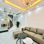 Rẻ đẹp ở ngay, ngõ ôtô, 45m2 5 tầng nhỉnh 6 tỷ, sát chợ bông đỏ, phường la khê, hà đông