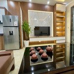 Bán nhà việt hưng 40m2 lô góc 2 thoáng vĩnh viễn full nội thất. gía nhỉnh 6 tỷ