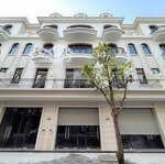 Cần tiền bán gấp nên cắt lỗ shophouse sao biển vin 2. giá bán 7,5 tỷ. liên hệ 0988821305